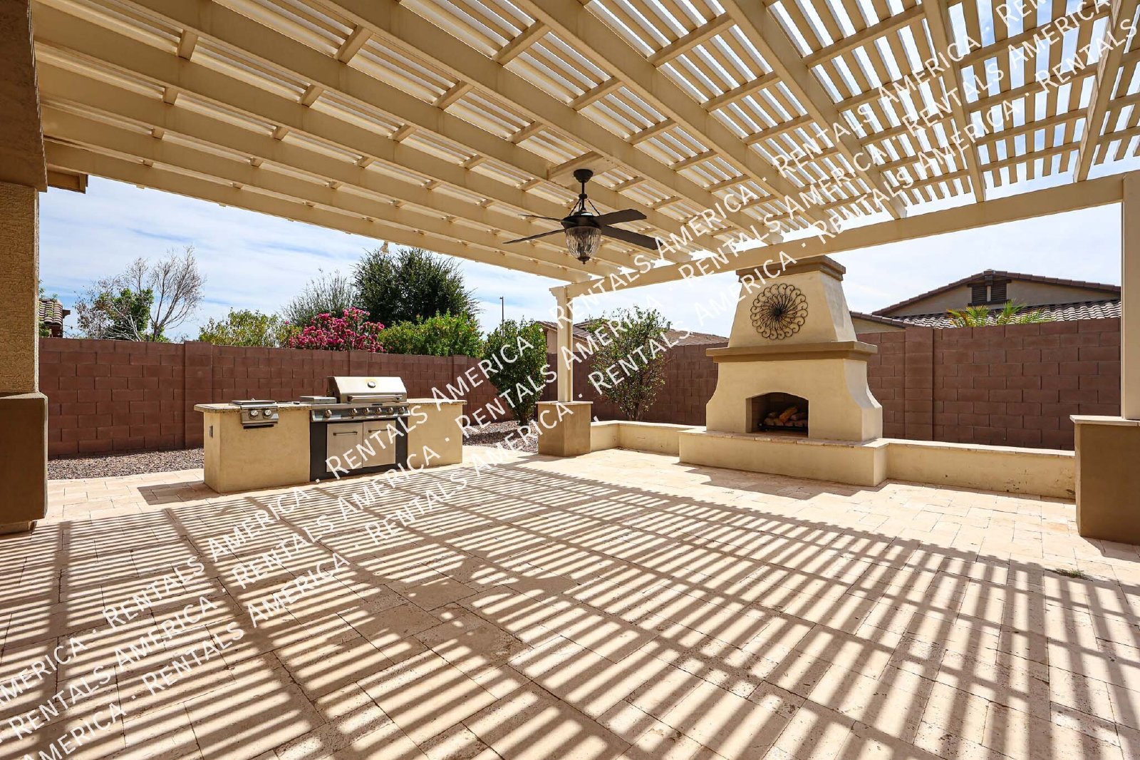 Stunning 5 Bed, 3 Bath Single-Level in Fulton Ranch property image