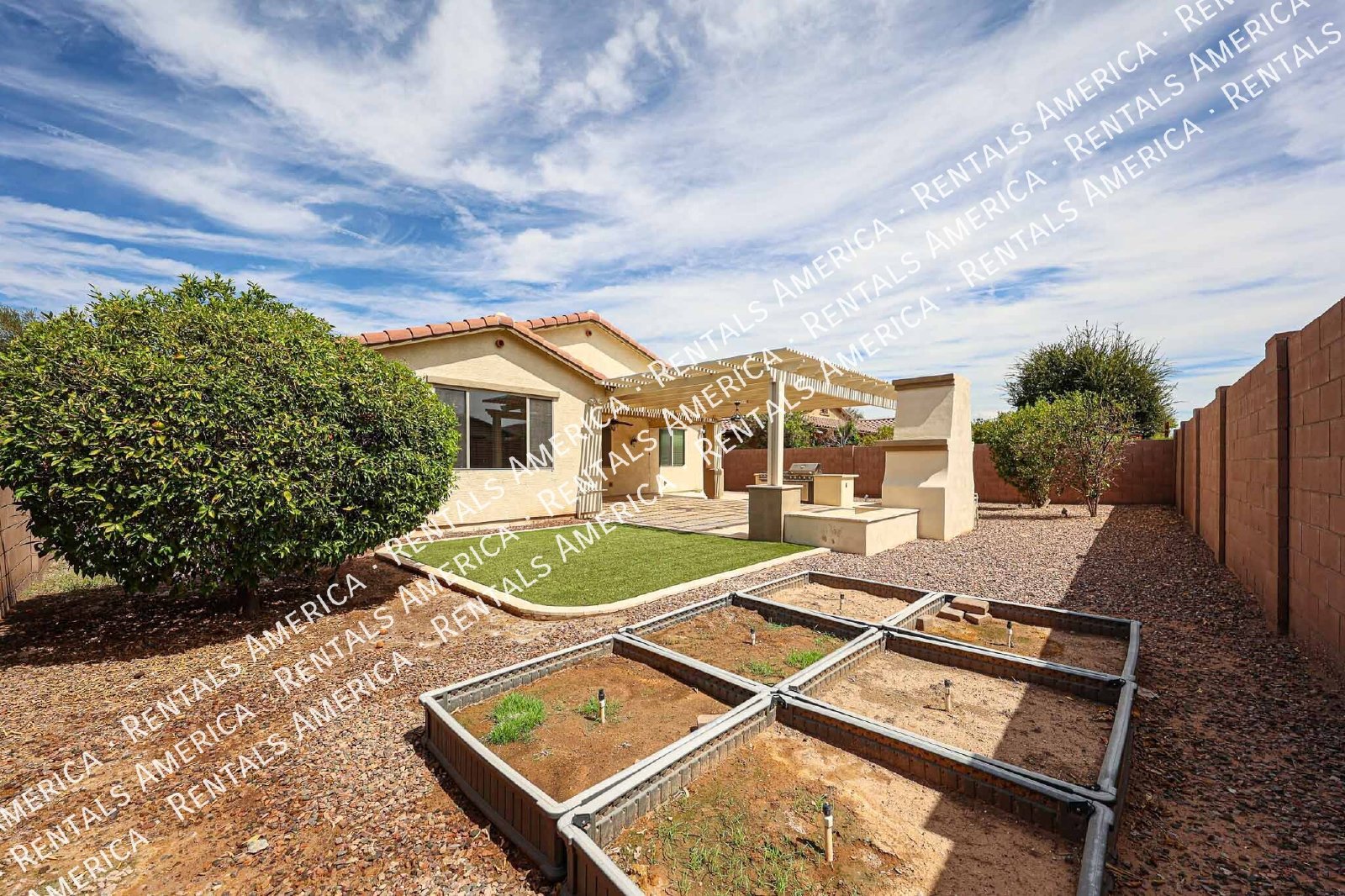 Stunning 5 Bed, 3 Bath Single-Level in Fulton Ranch property image
