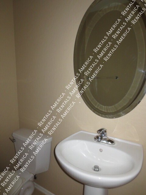 Perfect 3 bedroom 2.5 bathroom in Spectrum at Val Vista!!! property image