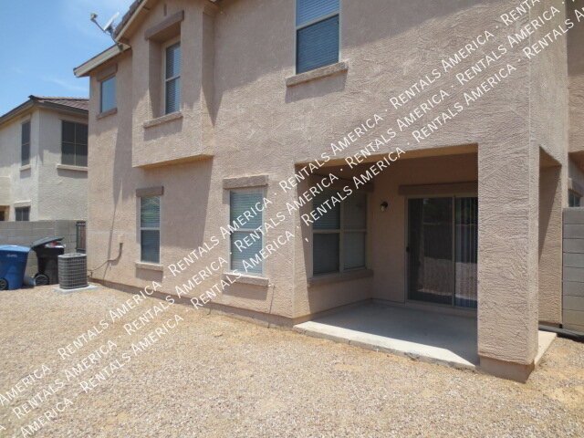 Perfect 3 bedroom 2.5 bathroom in Spectrum at Val Vista!!! property image