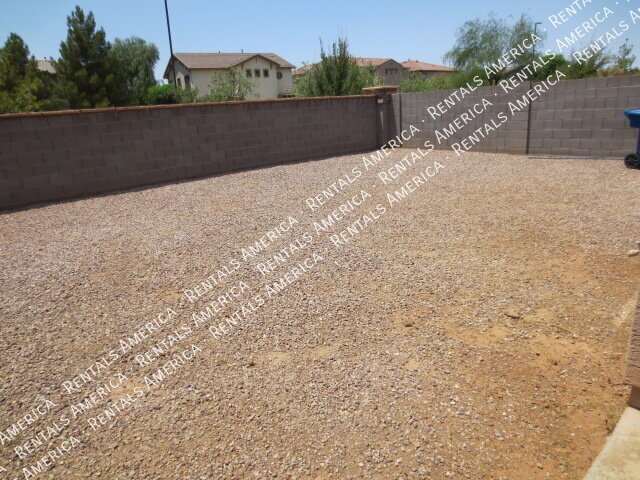 Perfect 3 bedroom 2.5 bathroom in Spectrum at Val Vista!!! property image