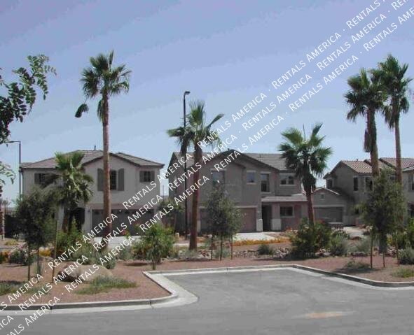 Perfect 3 bedroom 2.5 bathroom in Spectrum at Val Vista!!! property image