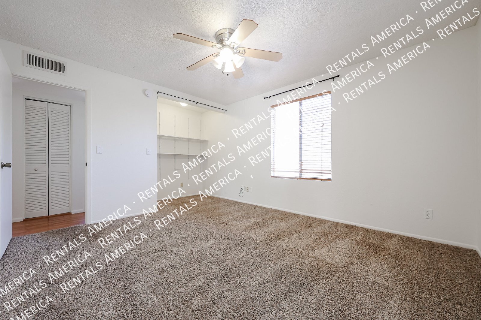 719 W Palomino Dr property image