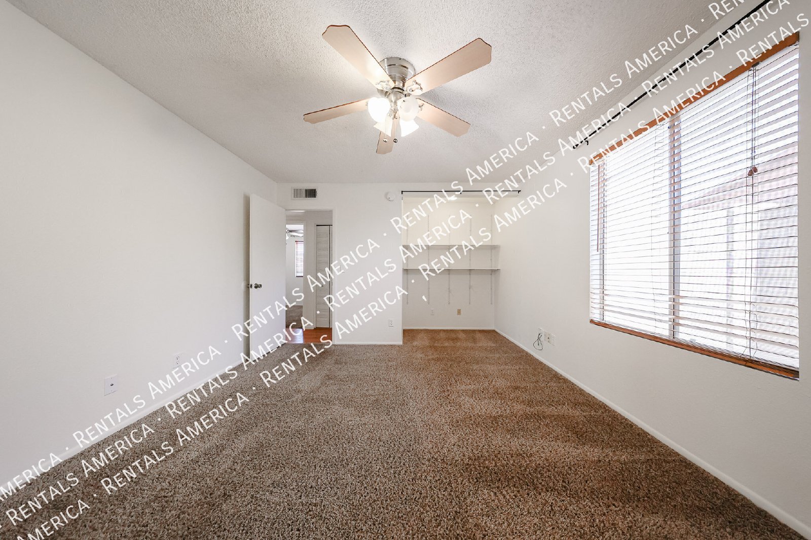 719 W Palomino Dr property image