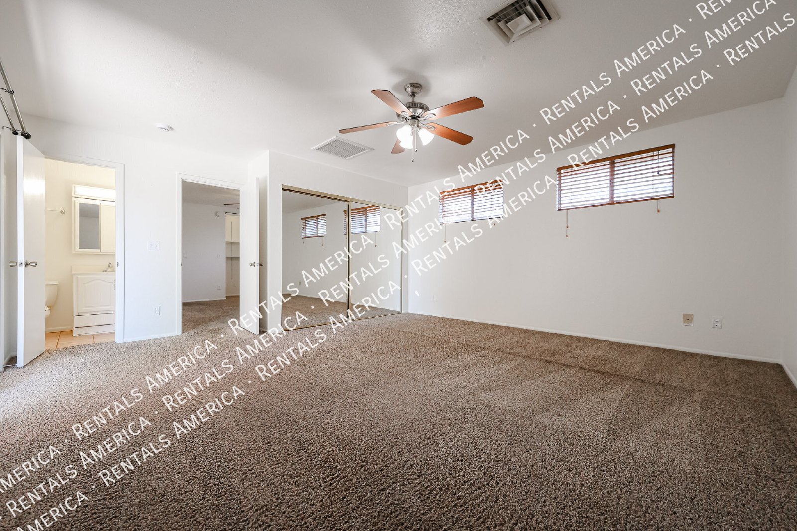719 W Palomino Dr property image