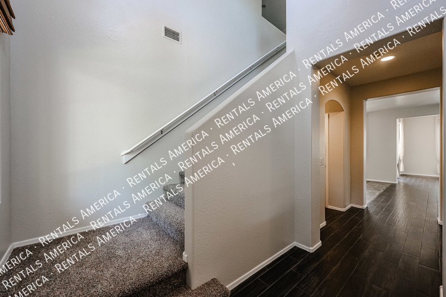 Beautiful Home in Lyons Gate property image