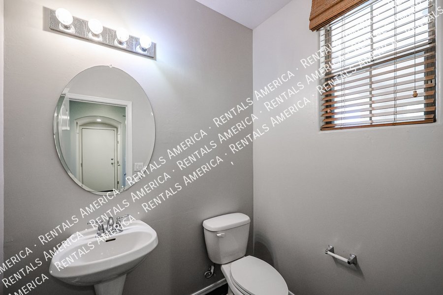 Beautiful Home in Lyons Gate property image
