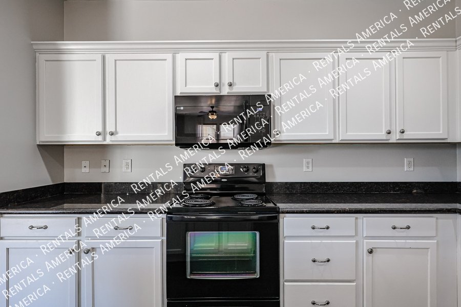 Beautiful Home in Lyons Gate property image