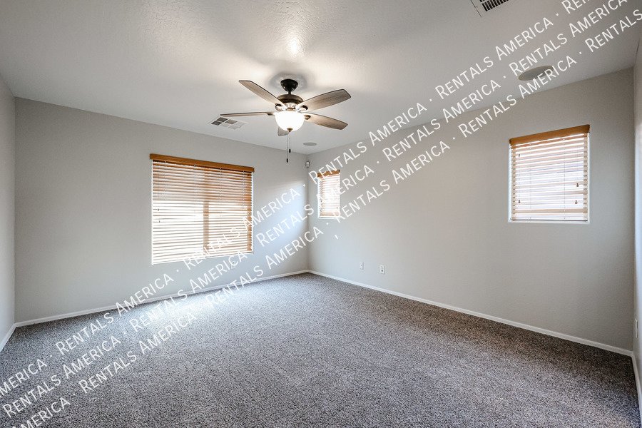 Beautiful Home in Lyons Gate property image