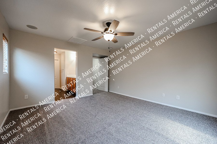 Beautiful Home in Lyons Gate property image