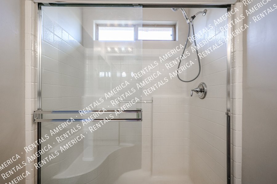 Beautiful Home in Lyons Gate property image