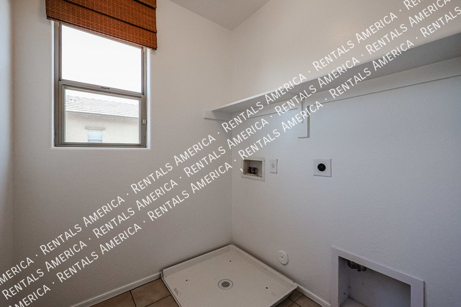 Beautiful Home in Lyons Gate property image