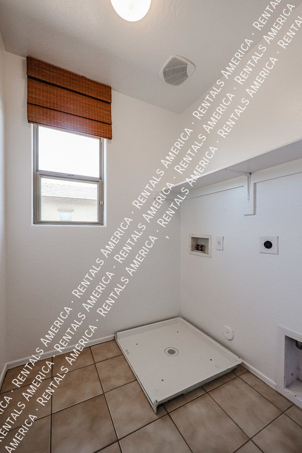 Beautiful Home in Lyons Gate property image