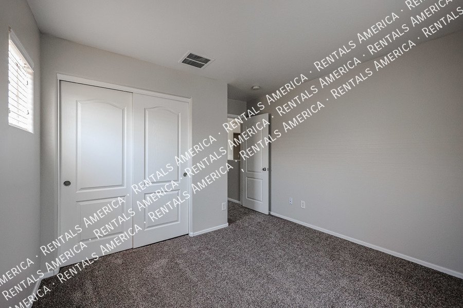 Beautiful Home in Lyons Gate property image