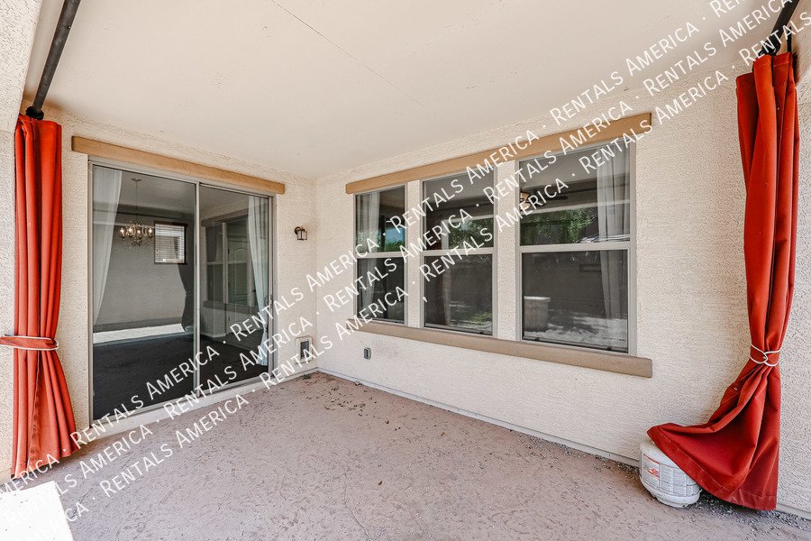 Beautiful Home in Lyons Gate property image