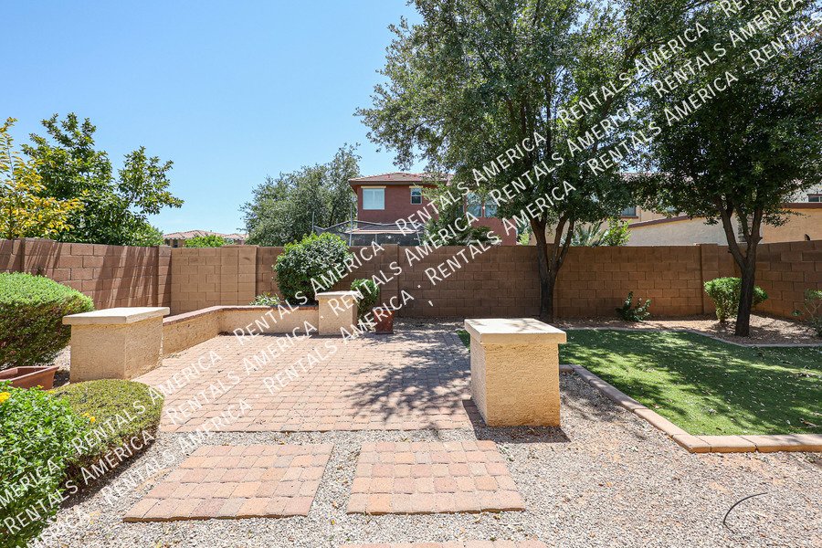 Beautiful Home in Lyons Gate property image