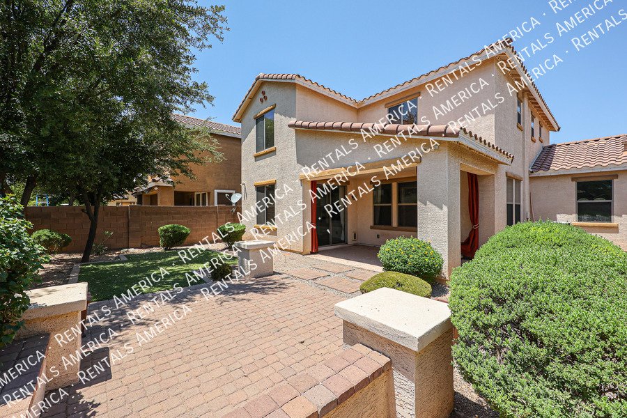 Beautiful Home in Lyons Gate property image