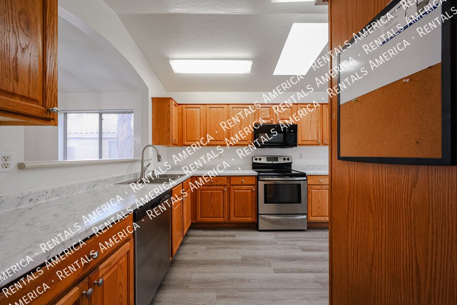 Coming Soon - 2 bed + den/office property image