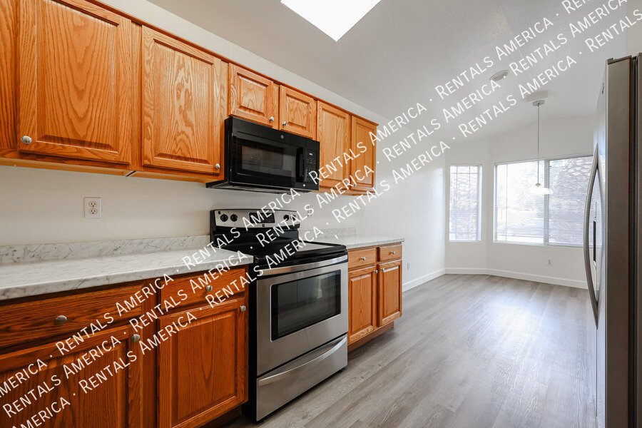 Coming Soon - 2 bed + den/office property image