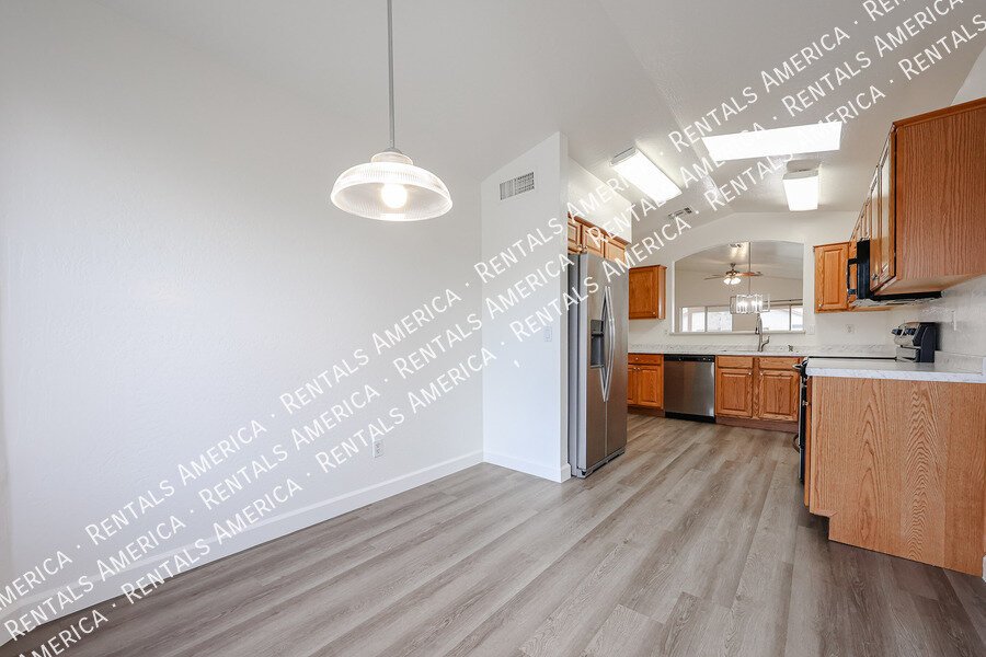 Coming Soon - 2 bed + den/office property image