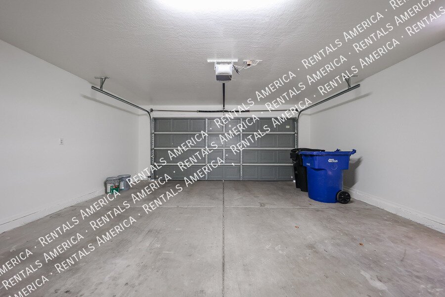 Coming Soon - 2 bed + den/office property image