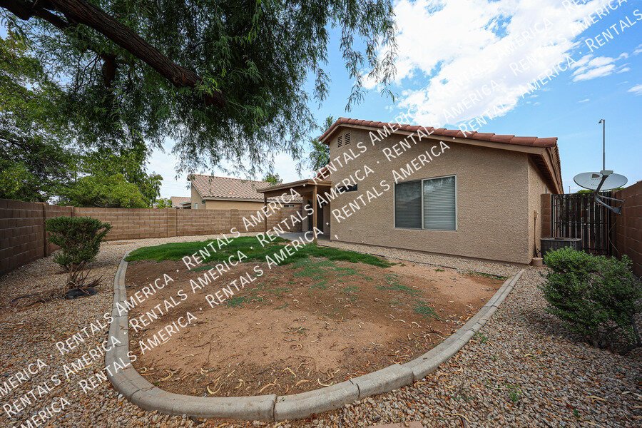 Coming Soon - 2 bed + den/office property image
