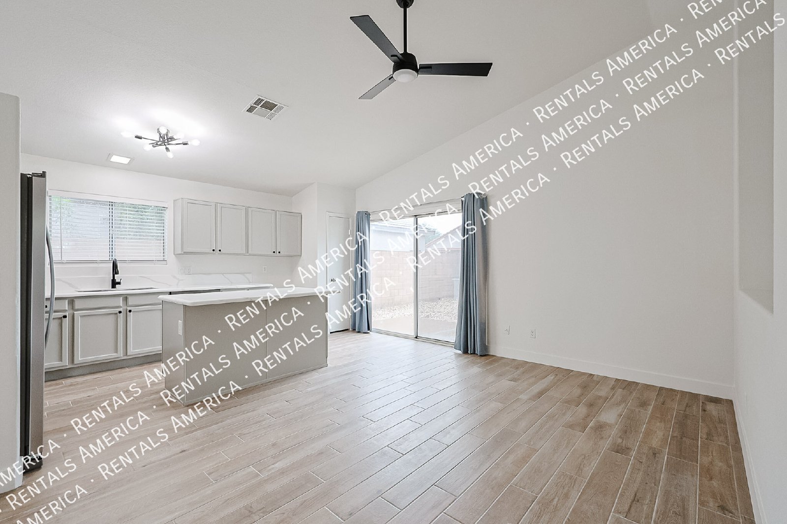 Nice 3 bed  - No HOA property image