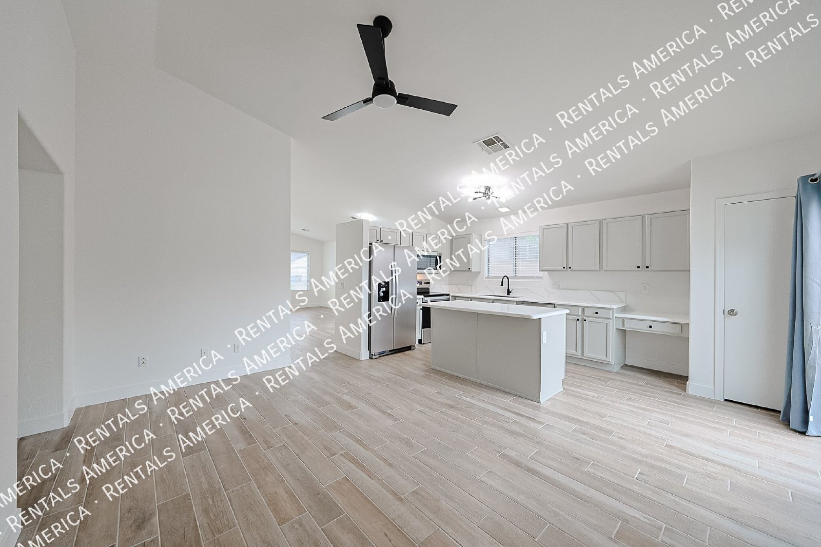 Nice 3 bed  - No HOA property image
