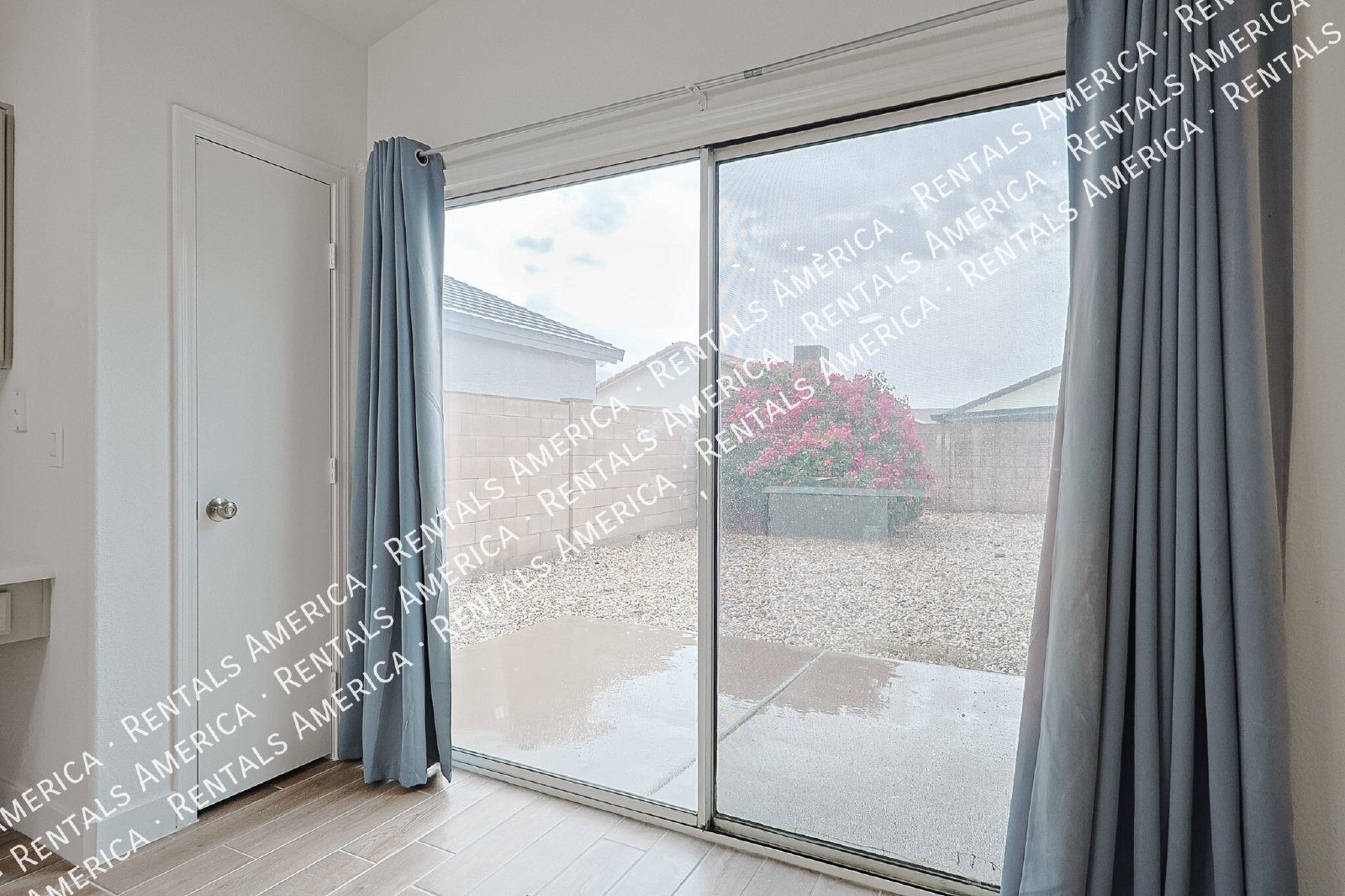 Nice 3 bed  - No HOA property image