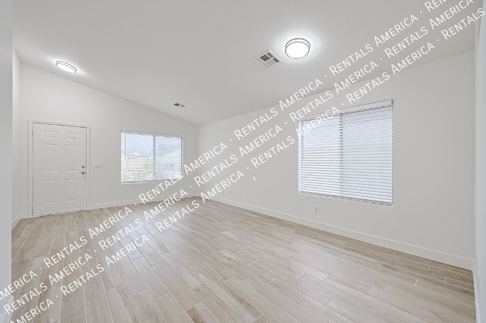 Nice 3 bed  - No HOA property image
