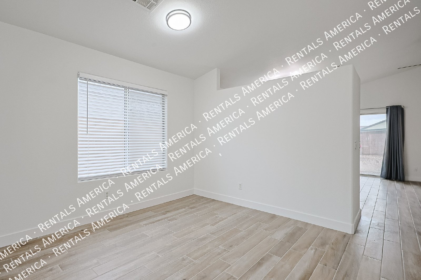 Nice 3 bed  - No HOA property image