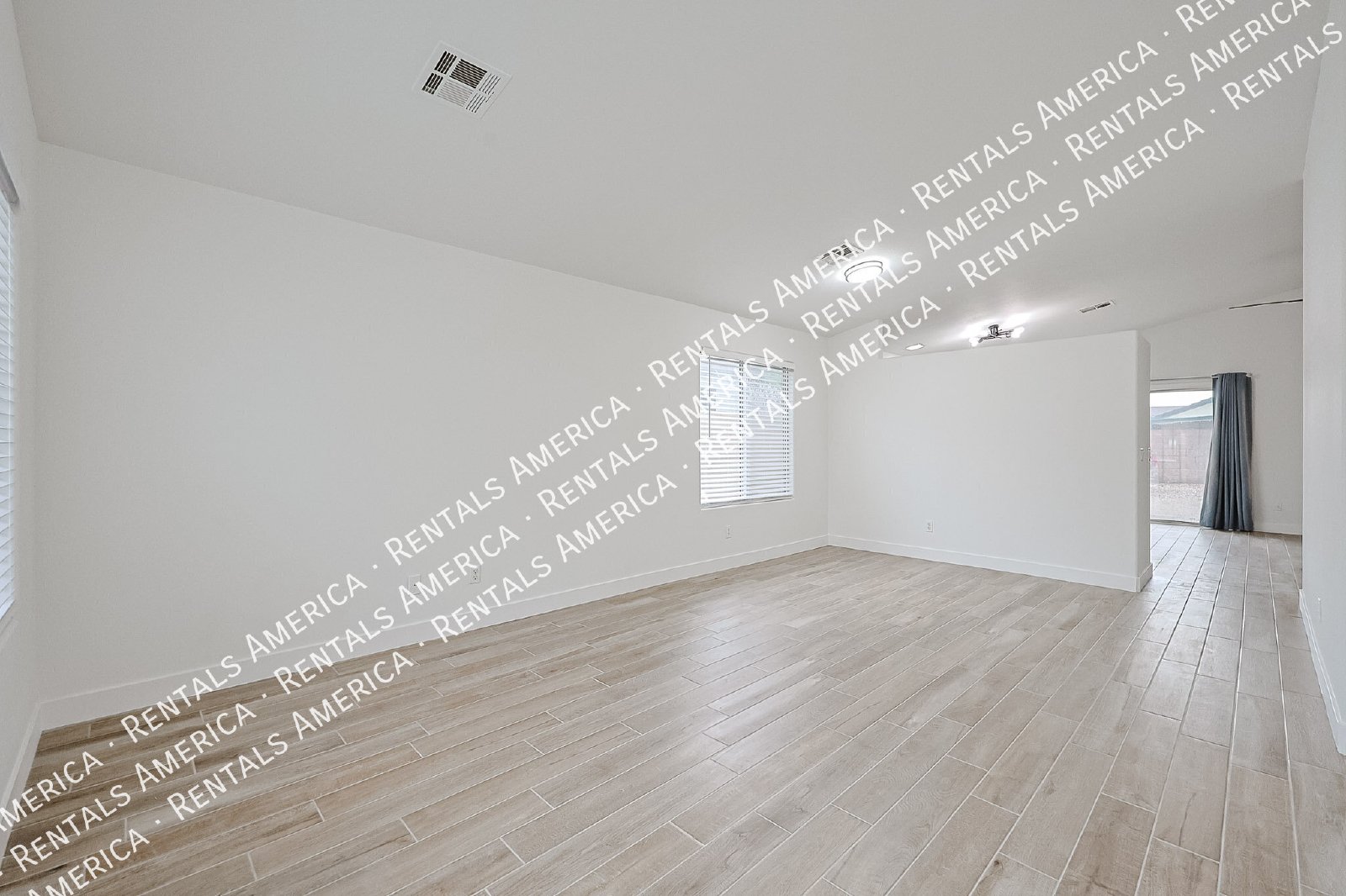 Nice 3 bed  - No HOA property image