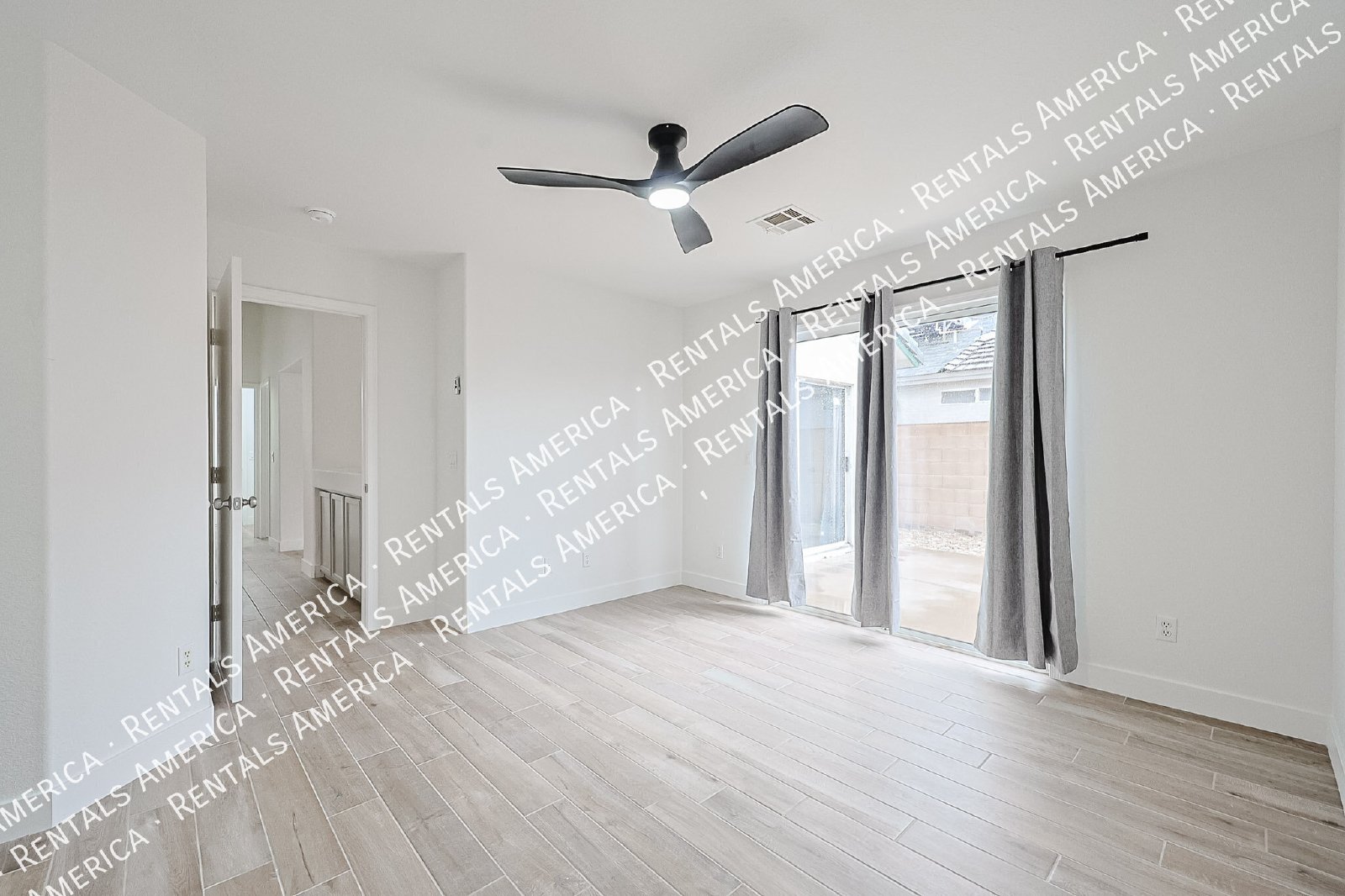 Nice 3 bed  - No HOA property image