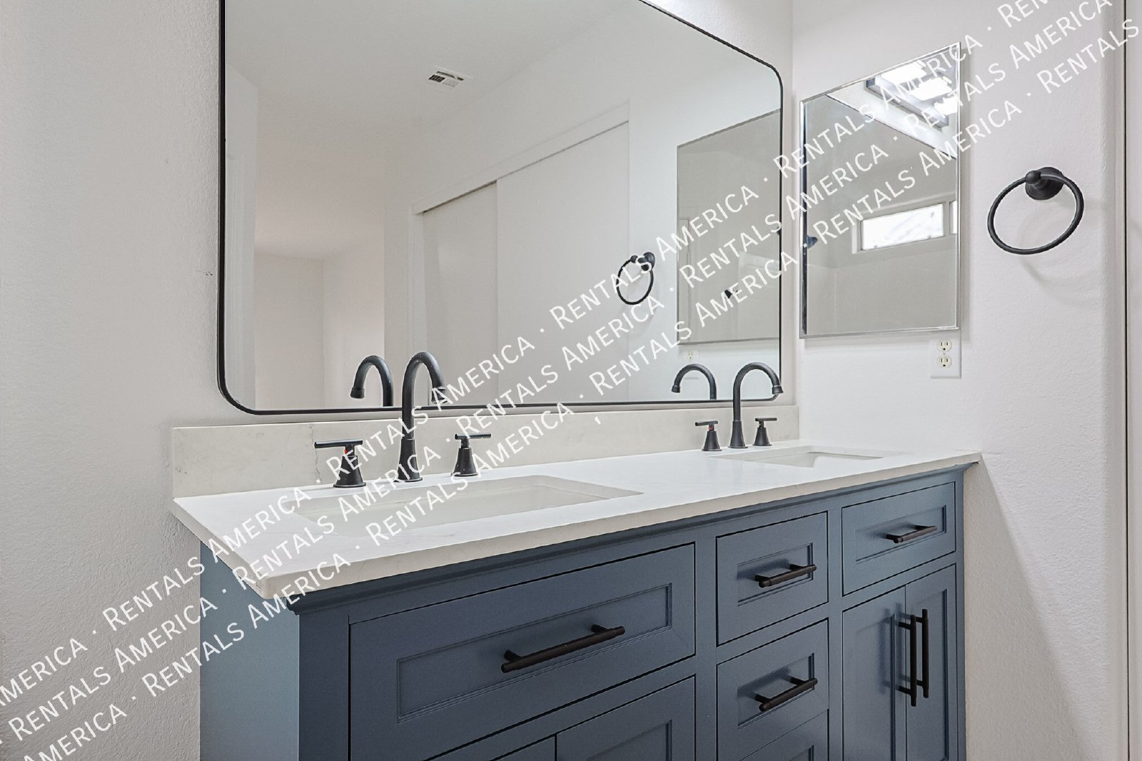 Nice 3 bed  - No HOA property image