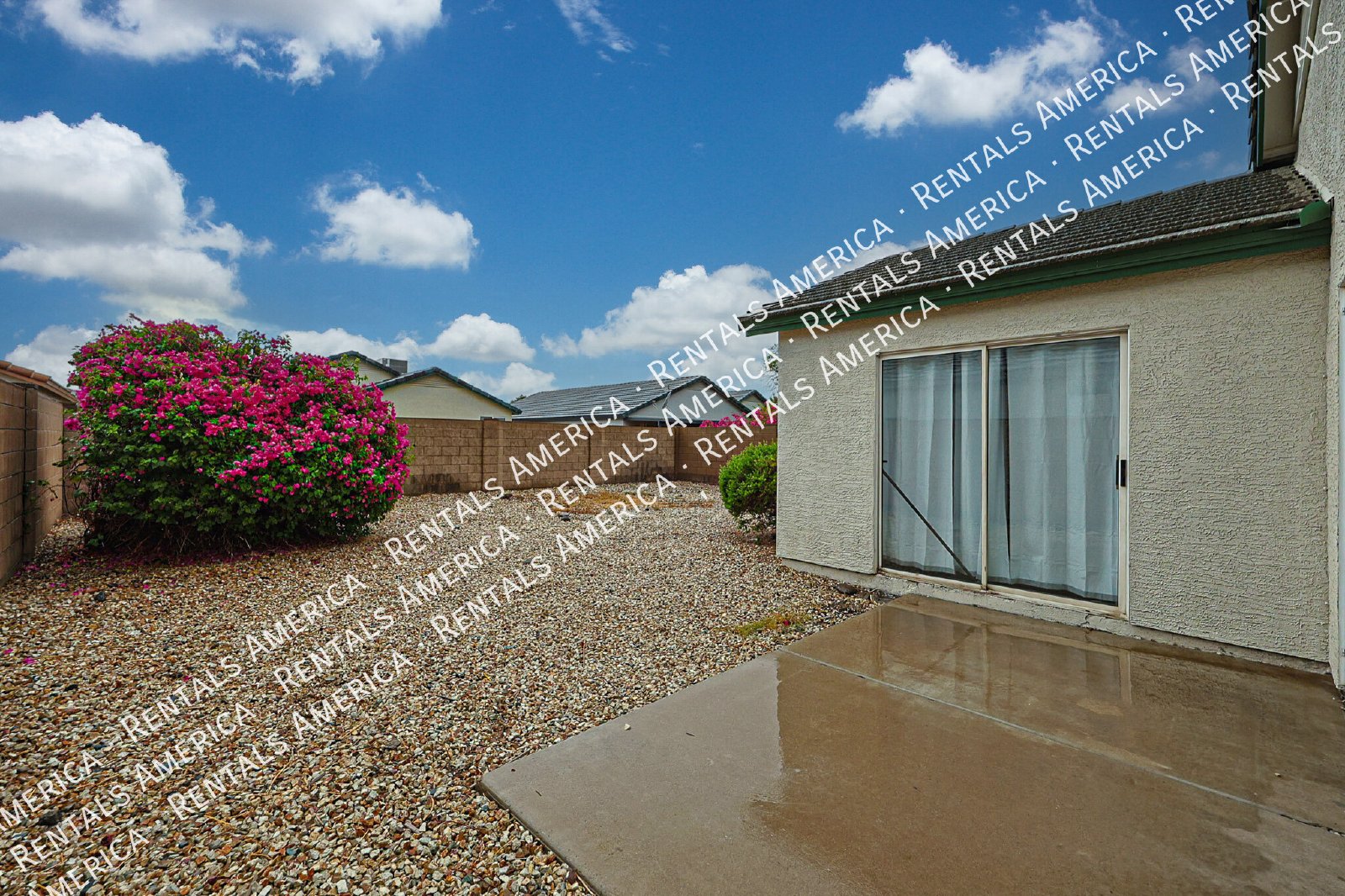 Nice 3 bed  - No HOA property image