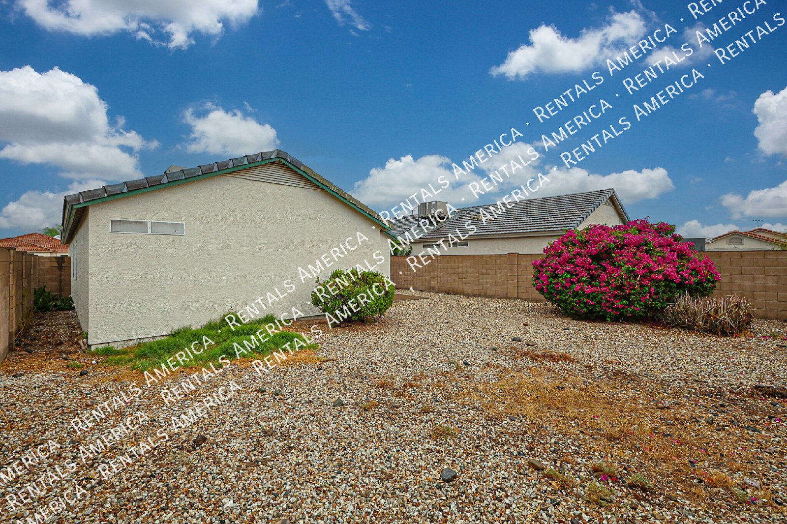 Nice 3 bed  - No HOA property image