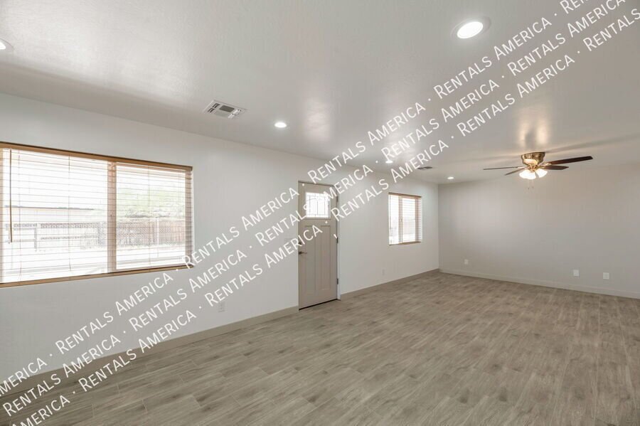 *4 weeks free rent with a signed 12-month lease* property image