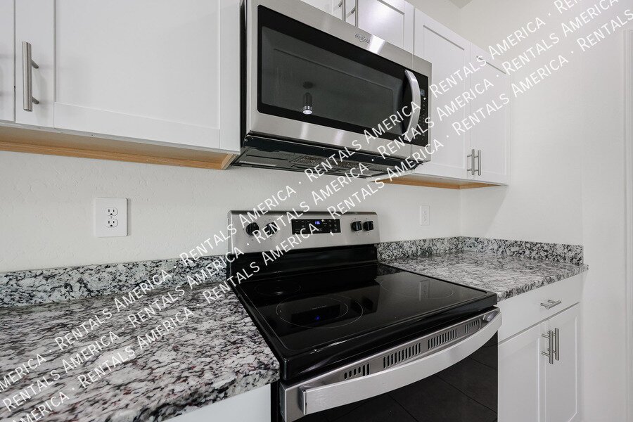 $500 RENT CREDIT  LIMITED TIME MOVE IN SPECIAL! property image