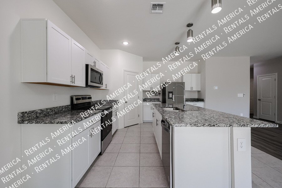 $500 RENT CREDIT  LIMITED TIME MOVE IN SPECIAL! property image