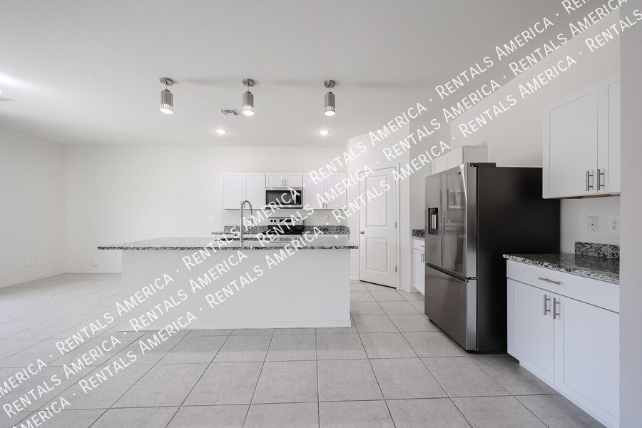 $500 RENT CREDIT  LIMITED TIME MOVE IN SPECIAL! property image