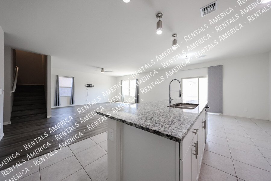 $500 RENT CREDIT  LIMITED TIME MOVE IN SPECIAL! property image
