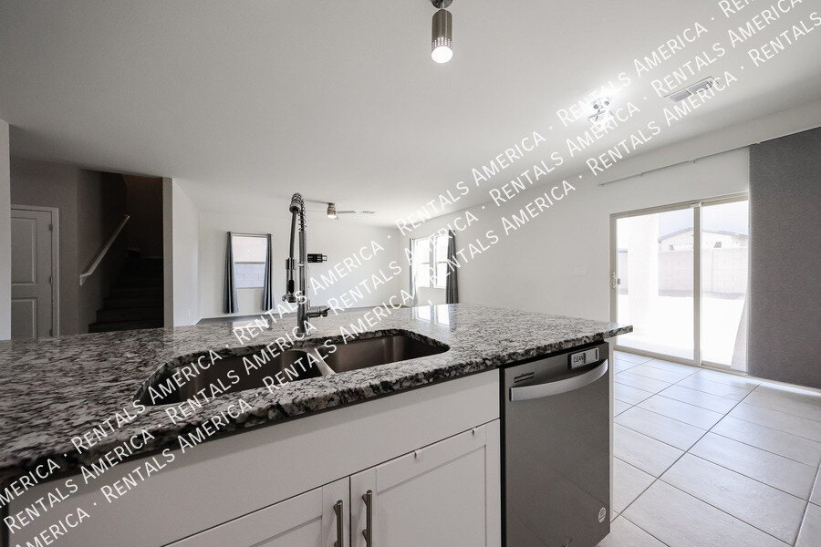 $500 RENT CREDIT  LIMITED TIME MOVE IN SPECIAL! property image