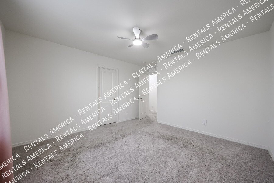 $500 RENT CREDIT  LIMITED TIME MOVE IN SPECIAL! property image