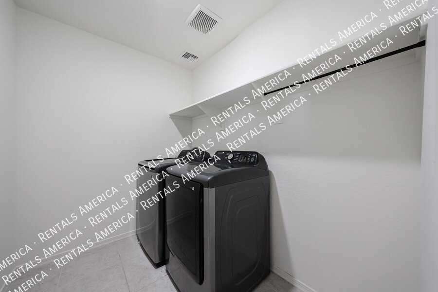 $500 RENT CREDIT  LIMITED TIME MOVE IN SPECIAL! property image