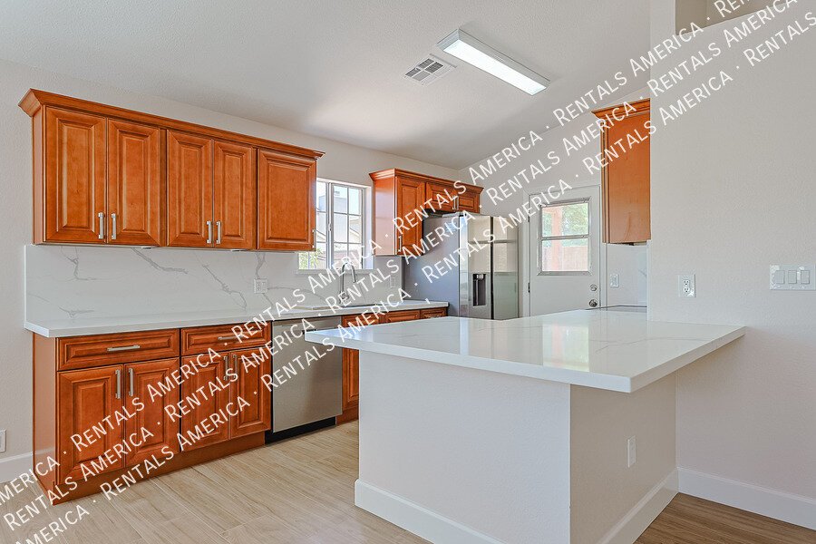 $500 RENT CREDIT  LIMITED TIME MOVE IN SPECIAL! property image