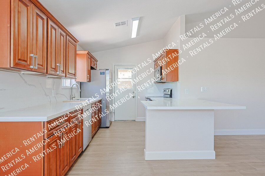 $500 RENT CREDIT  LIMITED TIME MOVE IN SPECIAL! property image