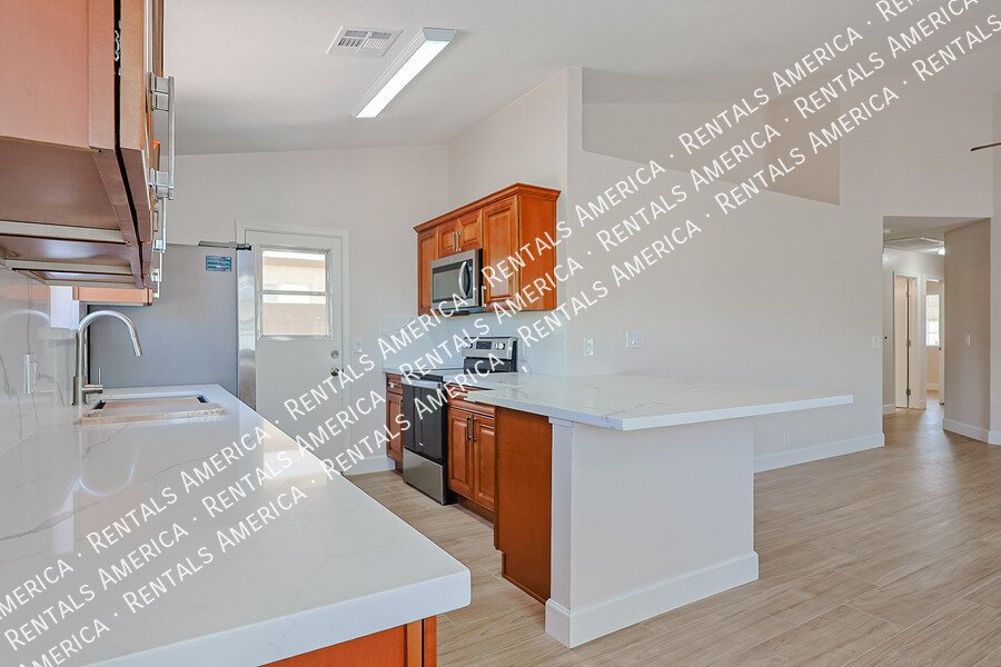 $500 RENT CREDIT  LIMITED TIME MOVE IN SPECIAL! property image