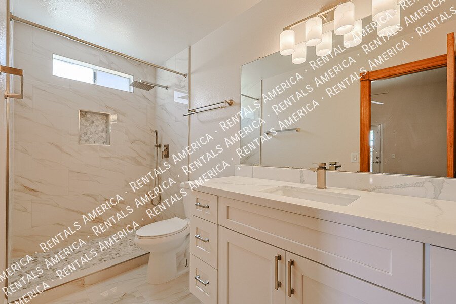 $500 RENT CREDIT  LIMITED TIME MOVE IN SPECIAL! property image