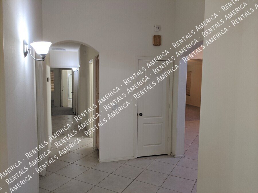 Spacious single story home! property image