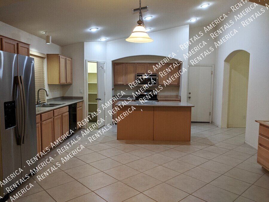 Spacious single story home! property image